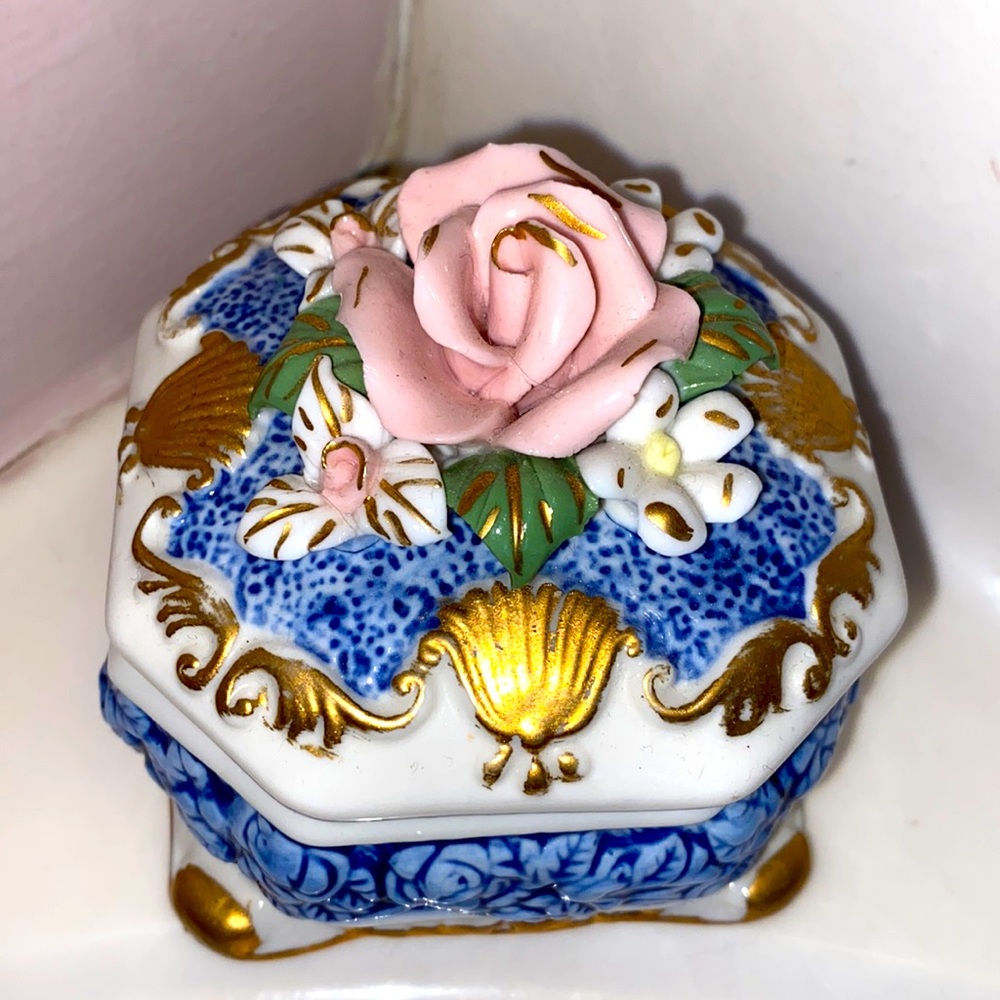Rose Jewelry Box ceramic